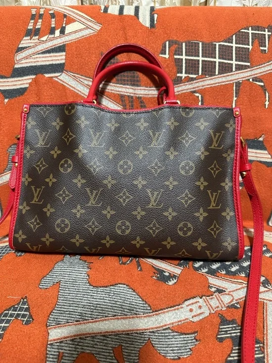 LOUIS VUITTON ❤️🌟SP2187 POPINCOURT PM MONOGRAM W/ RED TRIM BAG⭐️ - Picture 3 of 15